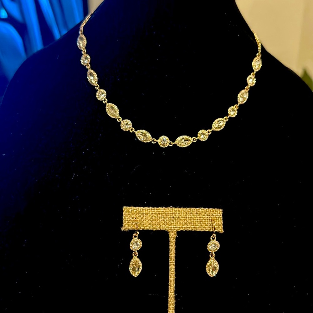 Earrings and necklace set